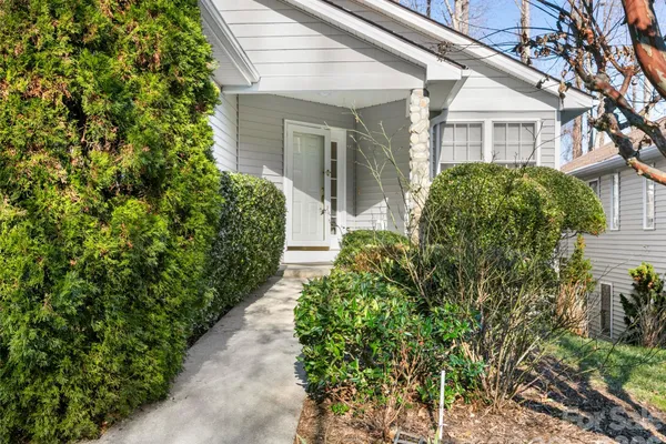305 EWARTS HILL RD