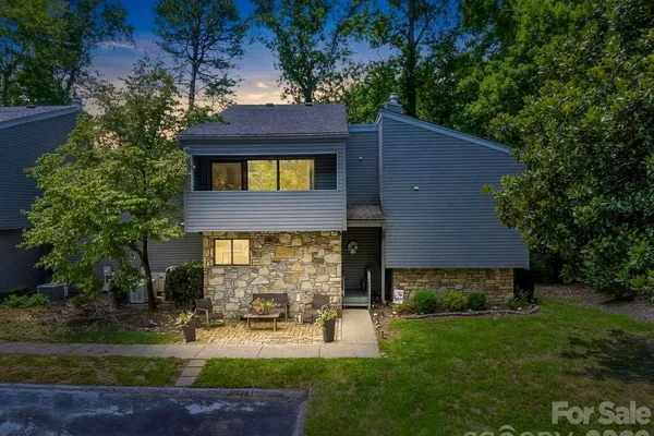 429 MOUNTAINS BLVD C-103
