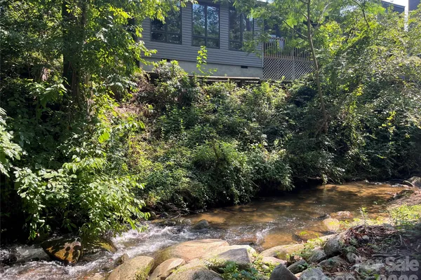 429 MOUNTAINS BLVD C-103