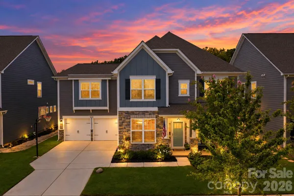 1020 CLAIRES CREEK LN