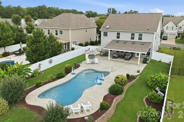 1235 HORSESUGAR RD