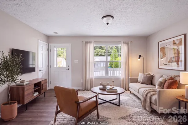 78 W NEWBERRY DR