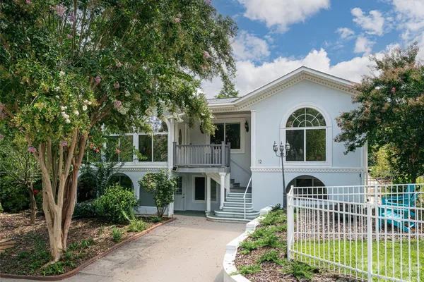 12 PEELER DR