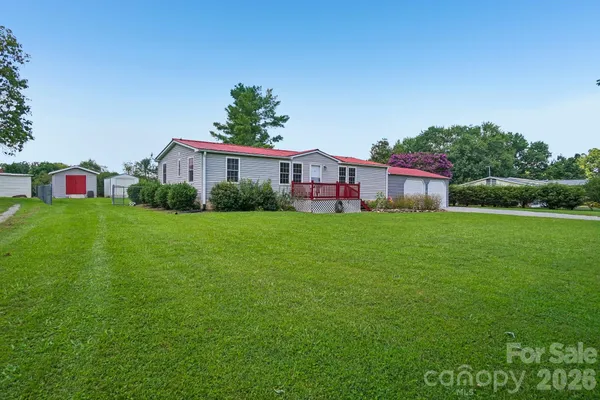 210 LEIGH ANNE LN