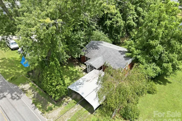 307 BEVERLY AVE