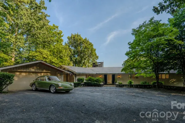 1225 HOGBACK MOUNTAIN RD