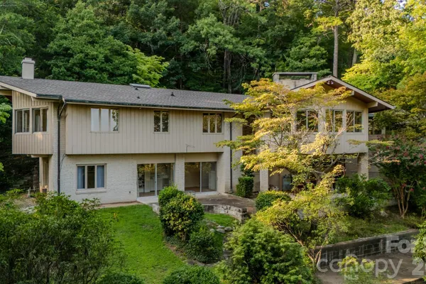 1225 HOGBACK MOUNTAIN RD