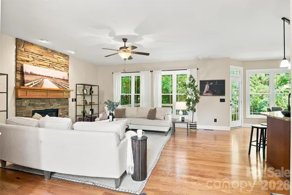 112 MILLWOOD DR