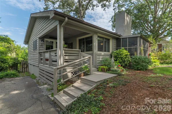21 LINCOLN AVE