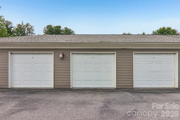 100 VISTA LAKE DR 2