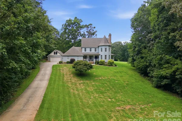 132 CHIPPEWA TRL