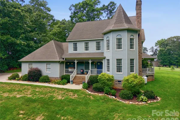 132 CHIPPEWA TRL