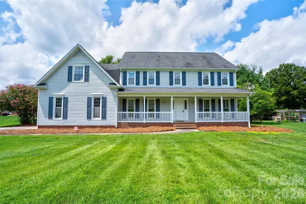 144 OAK POINT DR