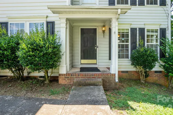9902 MATTIE CT