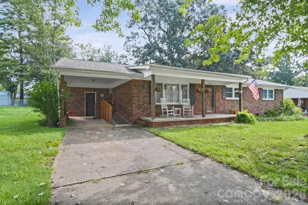 3502 MERRY OAKS LN