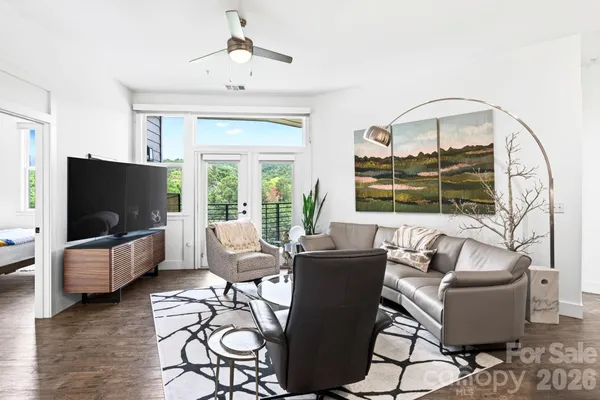 55 S MARKET ST 501