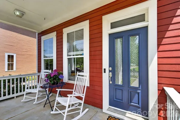 1308 RISING OAK DR