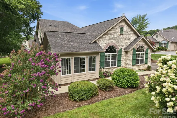 98 MOUNTAIN MEADOW CIR