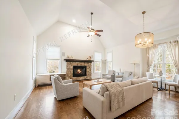 7484 COTTONWOOD DR