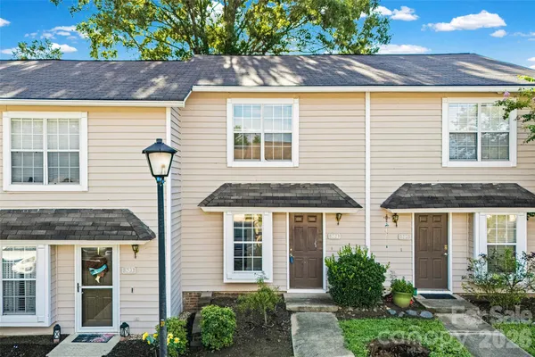304 HERITAGE PKWY