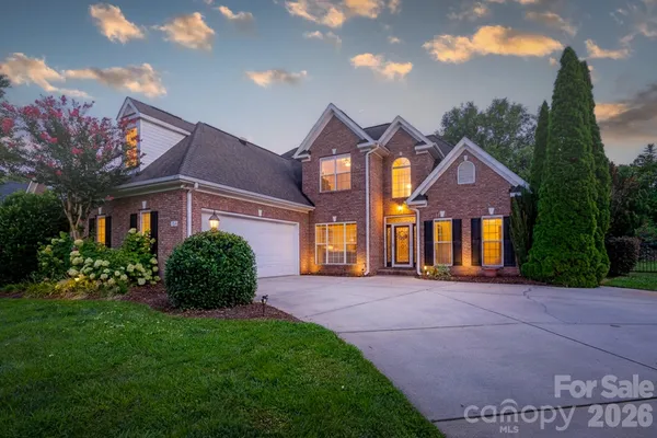 186 LAKE COMMONS DR 04