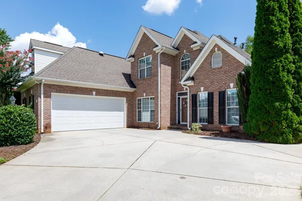 186 LAKE COMMONS DR 04