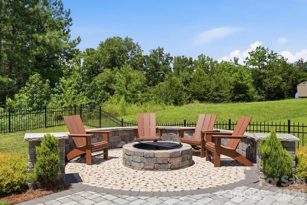 4492 FALLS LAKE DR