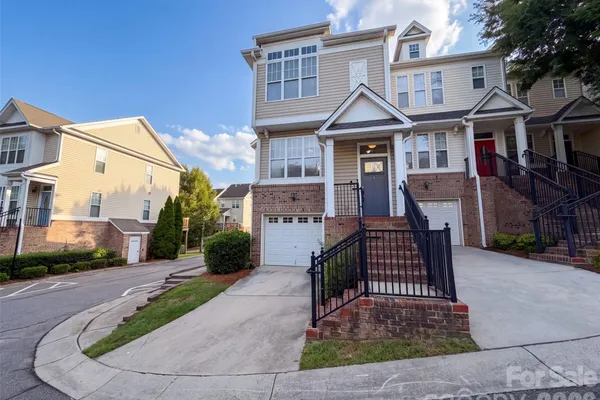 7129 FOUNDERS CLUB CT