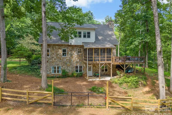 7105 OLD RIDGE RD
