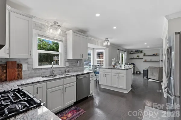 7808 BIDDSTONE CT