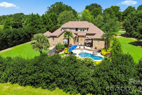 1001 HERITAGE ACRES