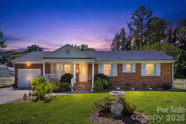 5218 DOLPHIN LN