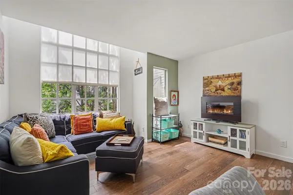 415 W 7TH ST F