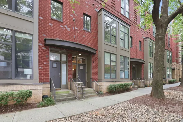 2125 SOUTHEND DR 106