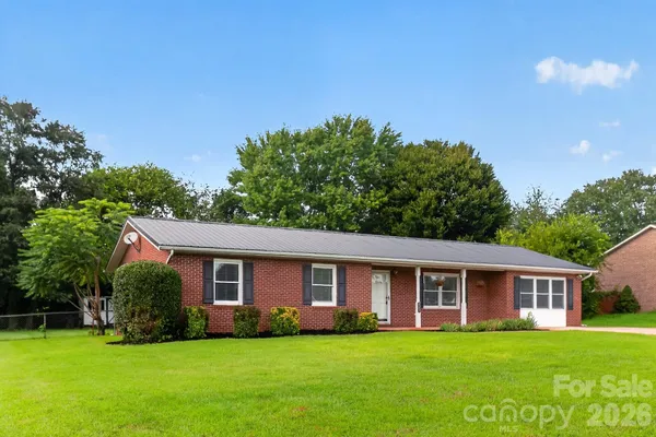 2504 ASHFORD DR