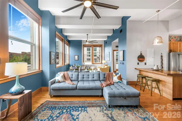 59 COLLEGE ST 201