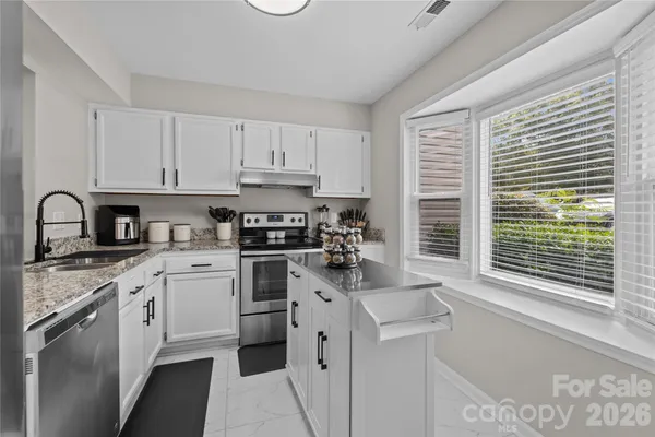8407 RUST WOOD PL