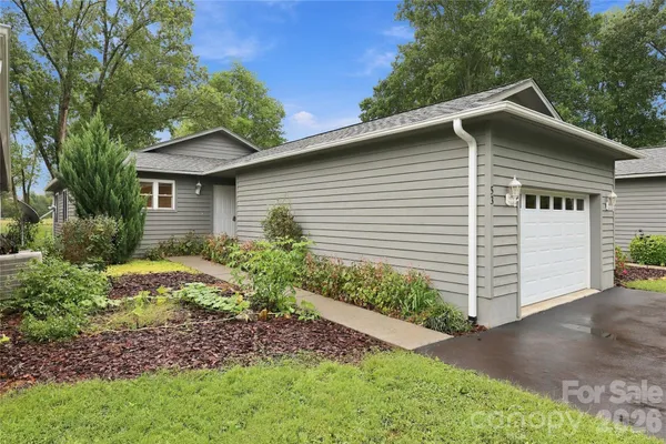 53 SOUTHERN FAIRWAY CT D2