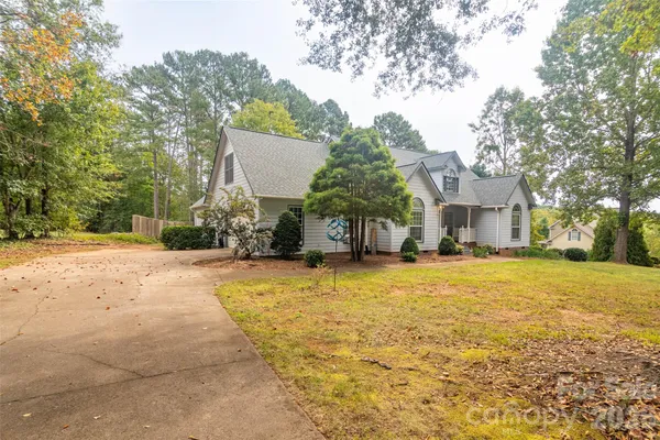 378 CHISHOLM TRL
