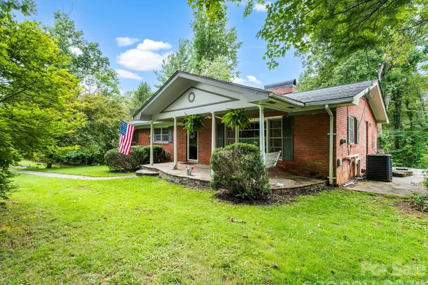 48 FAIRCREST RD
