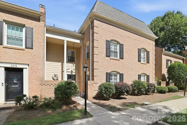 6606 BUNKER HILL CIR