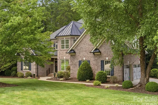 1023 MADRAS CT