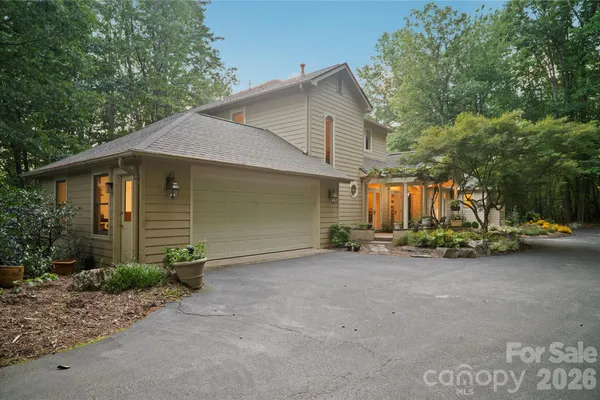 4 CITADEL LN