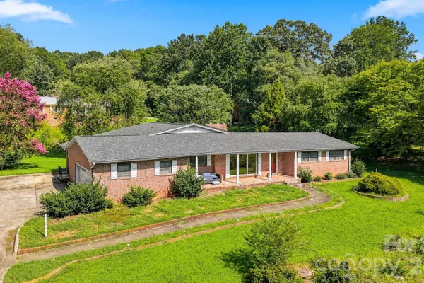 324 NORTHWOOD PARK
