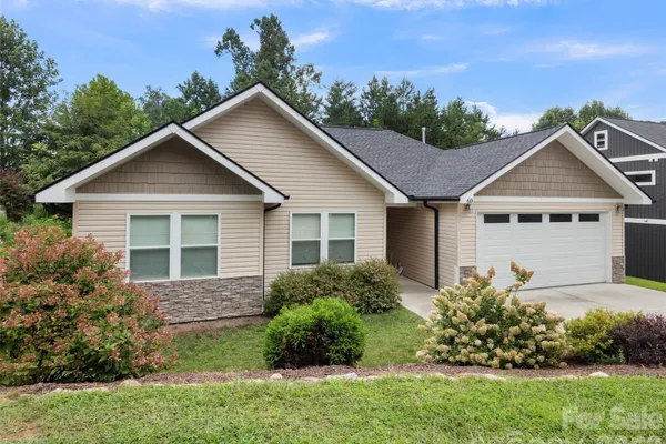 60 RIVER WALK DR