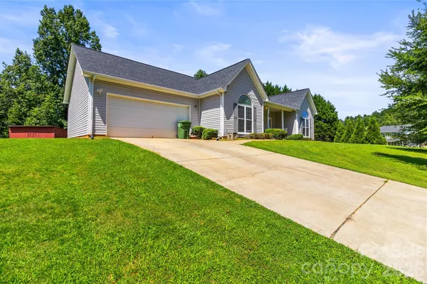 413 SUMMER RIDGE RD