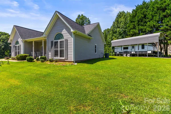 413 SUMMER RIDGE RD