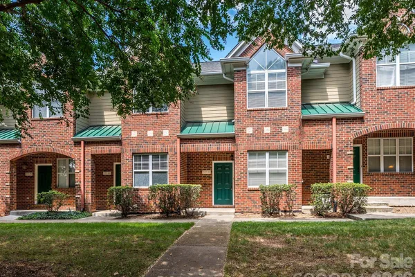 222 S TORRENCE ST 50