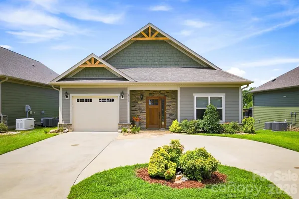 1386 RIVER CLUB RDG
