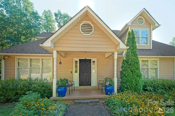 266 CEDARBROOK LN